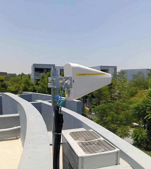 Repeater donor antenna, Tilal City, Sharjah