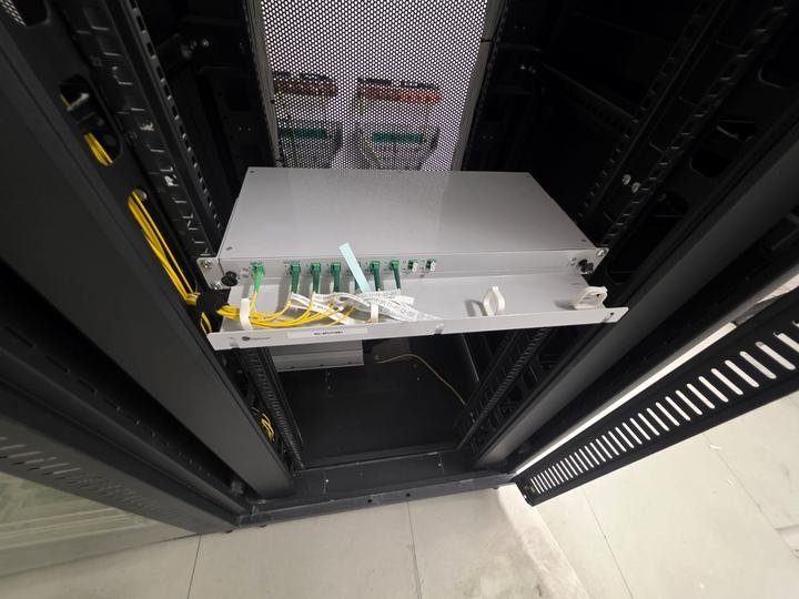 ODF tray terminated in the rack