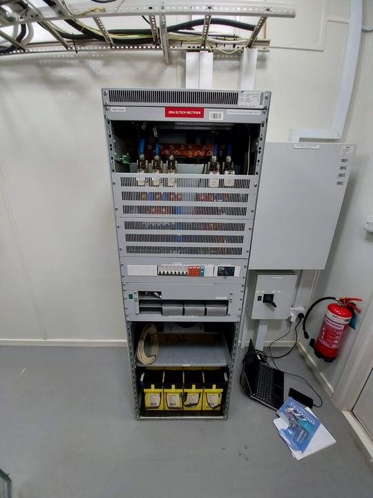 200 A rectifier system with battery bank